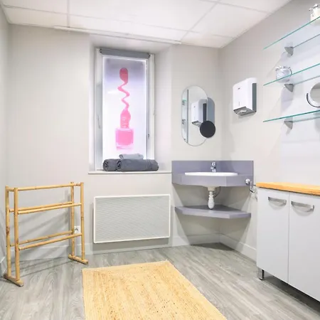 Сasa de vacaciones Institut - A 5min De La